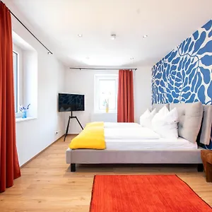 Bunter Hund - Zentrales Apartment, Parkplatz, Wintergarten, Kinderzimmer Apartment